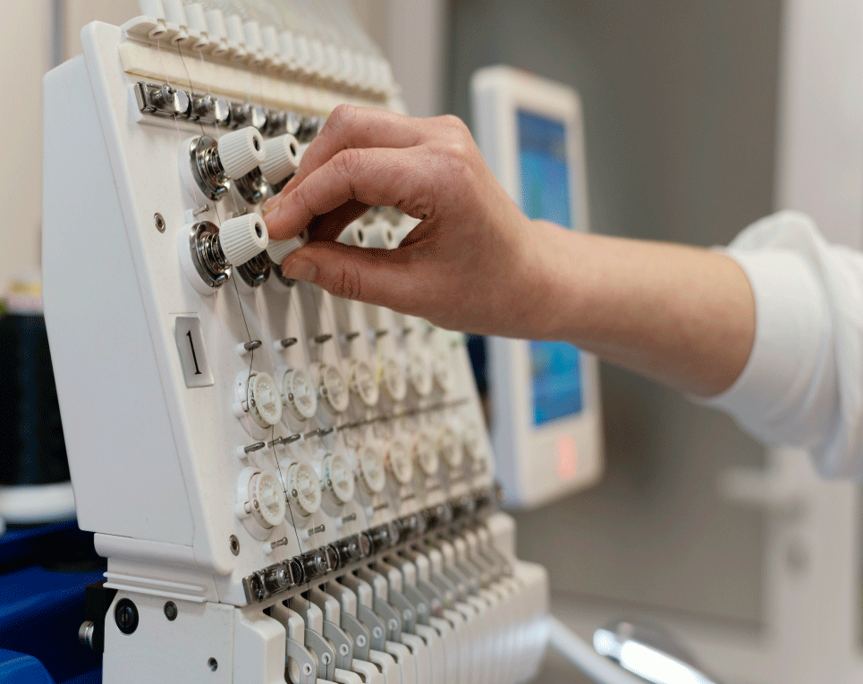 Discover LUKYLI’s custom textile services: embroidery, DTF printing, custom hoodies, uniforms, accessories and textile products for schools, companies, hotels and associations.